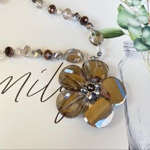 Large floral shaped crystal necklace with earrings